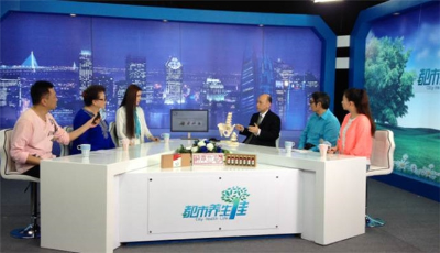 李郑林参加电视台《都市养生佳》栏目录制，向大众传授平乐郭氏正骨的独特之处