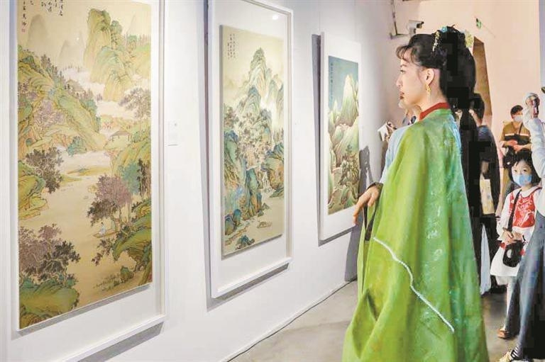 “高师绘画展”在深圳华·美术馆开幕