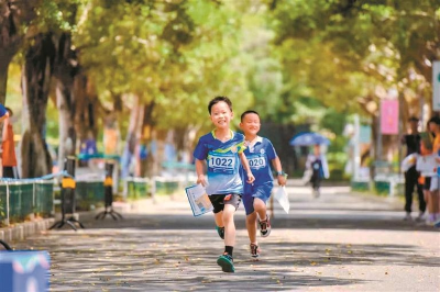 深圳中小学生定向越野赛火热开跑