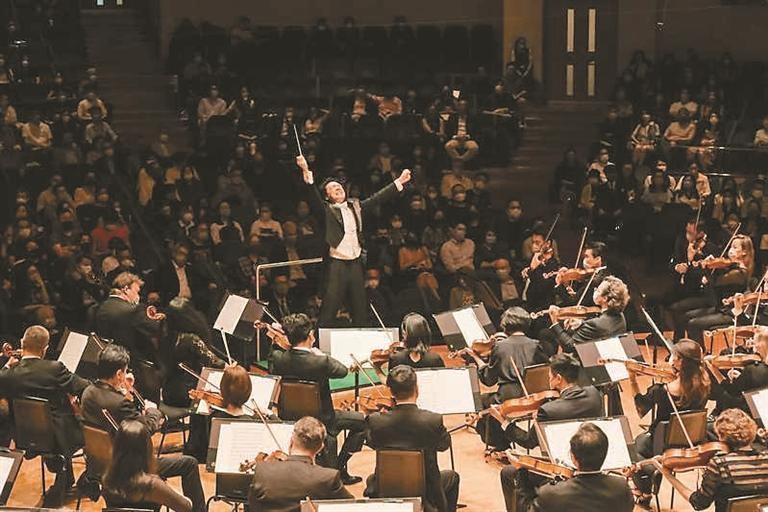 廖国敏领衔香港管弦乐团周六在深奏响“古典之夜”