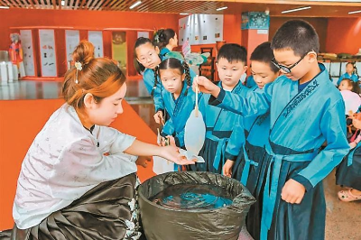 体验非遗项目 学习古人智慧