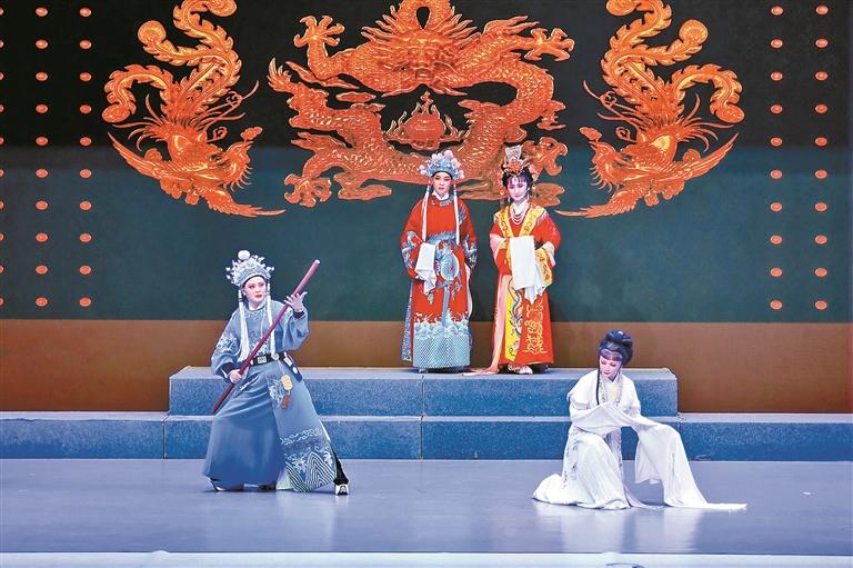 光明区传统戏曲文艺演出首场越剧大戏上演