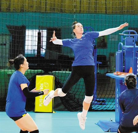 深圳女排出征B级季后赛